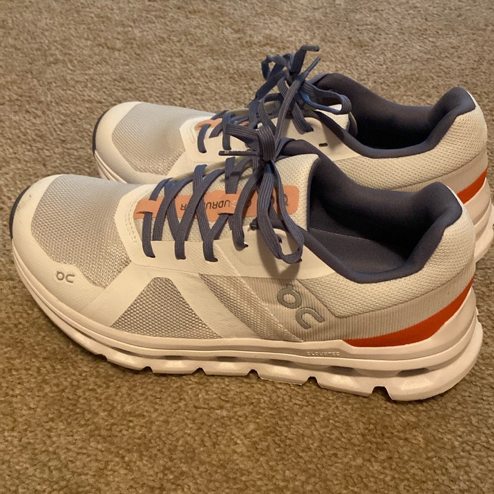 On Running Women's Cloudrunner Shoe. Excellent condition. Size 8.